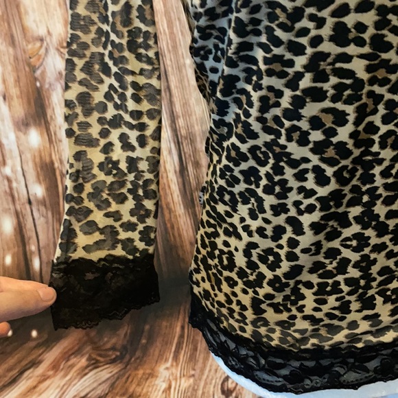 Almost Famous Animal Print/Lace Top - Picture 3 of 5